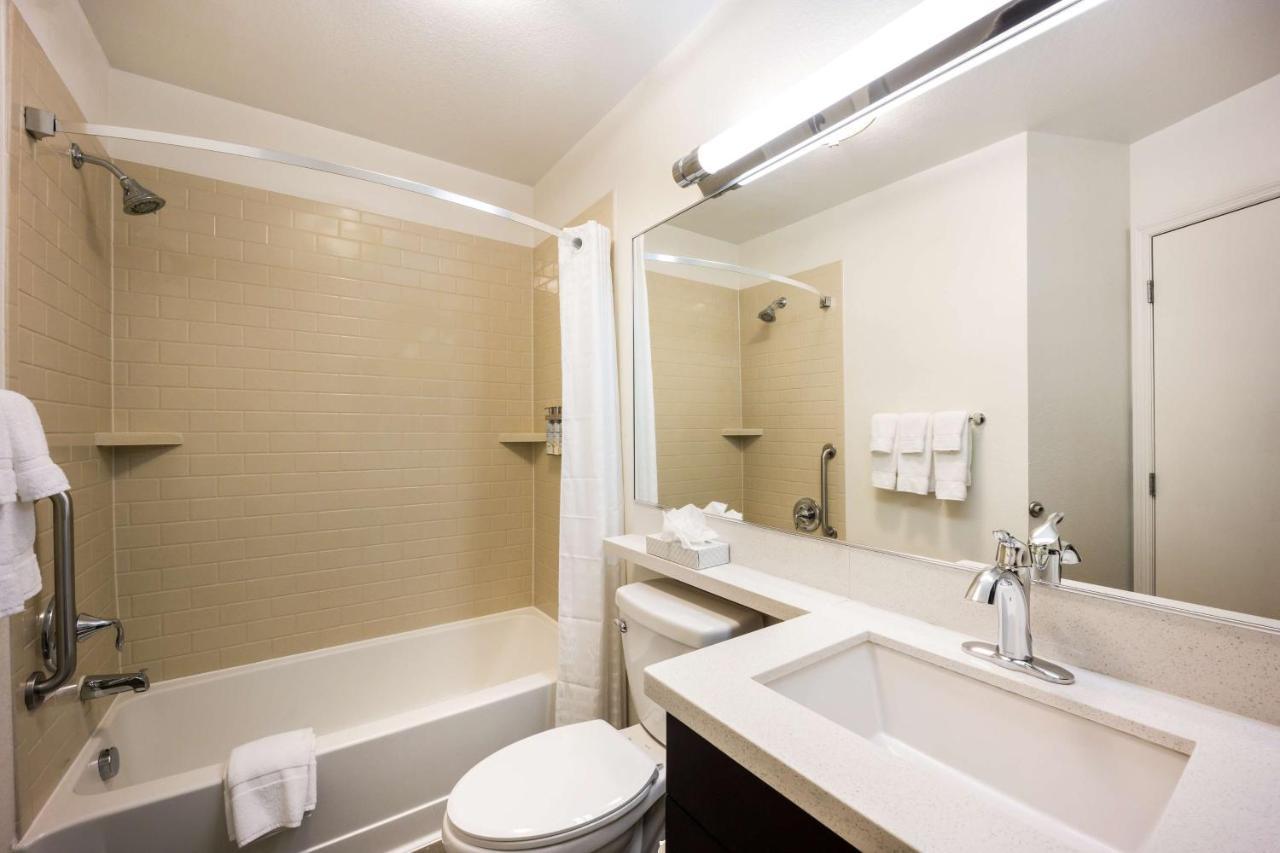 Sonesta Simply Suites St Louis Earth City Bagian luar foto