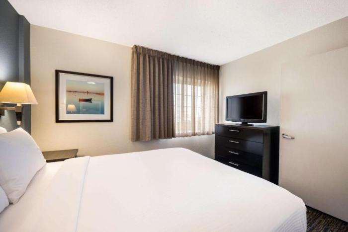 Sonesta Simply Suites St Louis Earth City Ruang foto