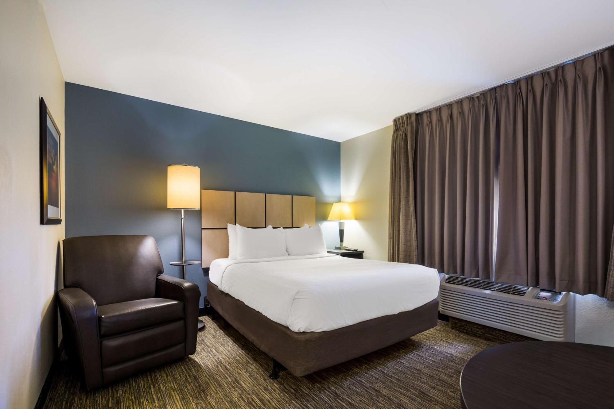 Sonesta Simply Suites St Louis Earth City Bagian luar foto