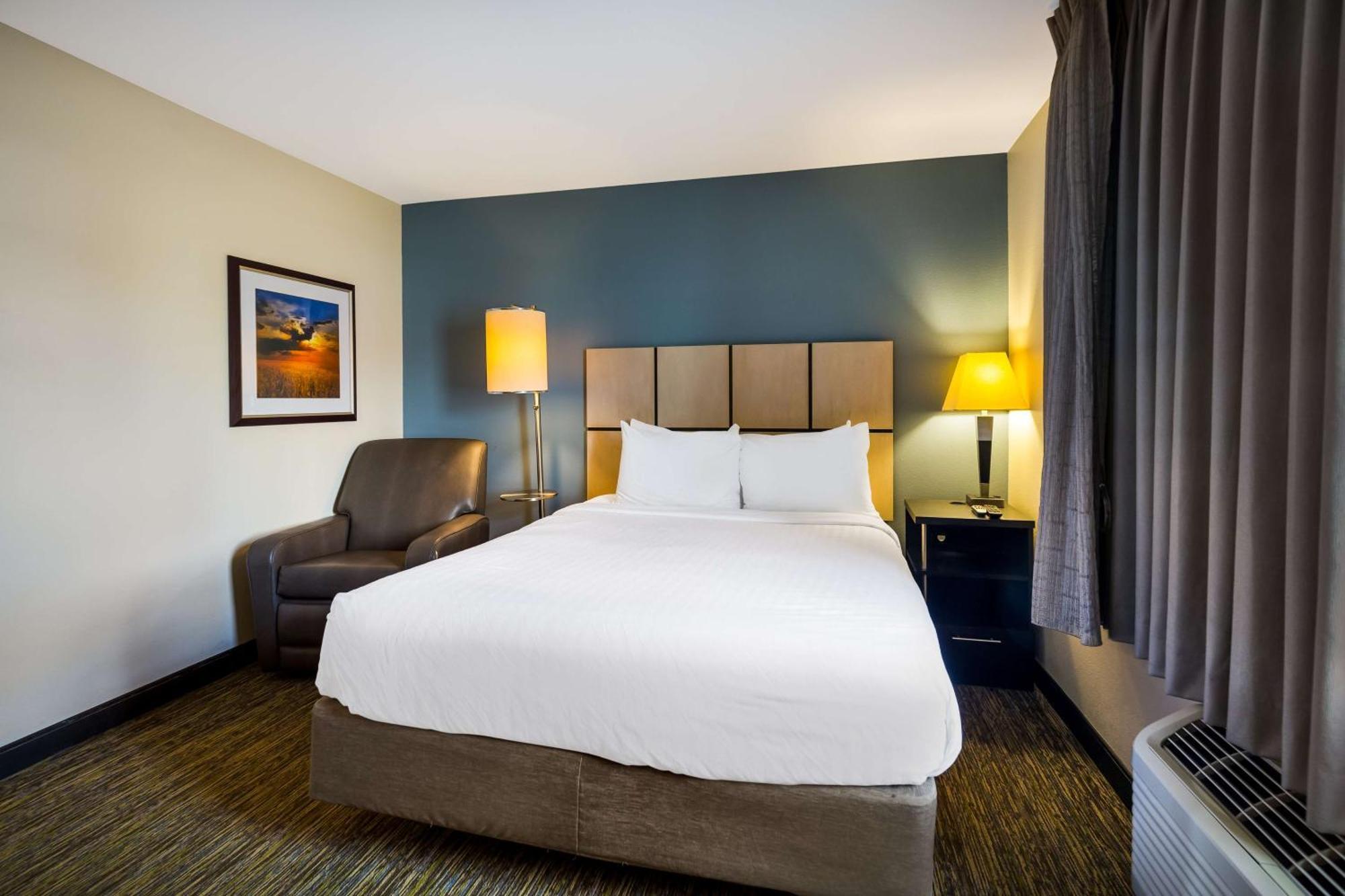 Sonesta Simply Suites St Louis Earth City Bagian luar foto